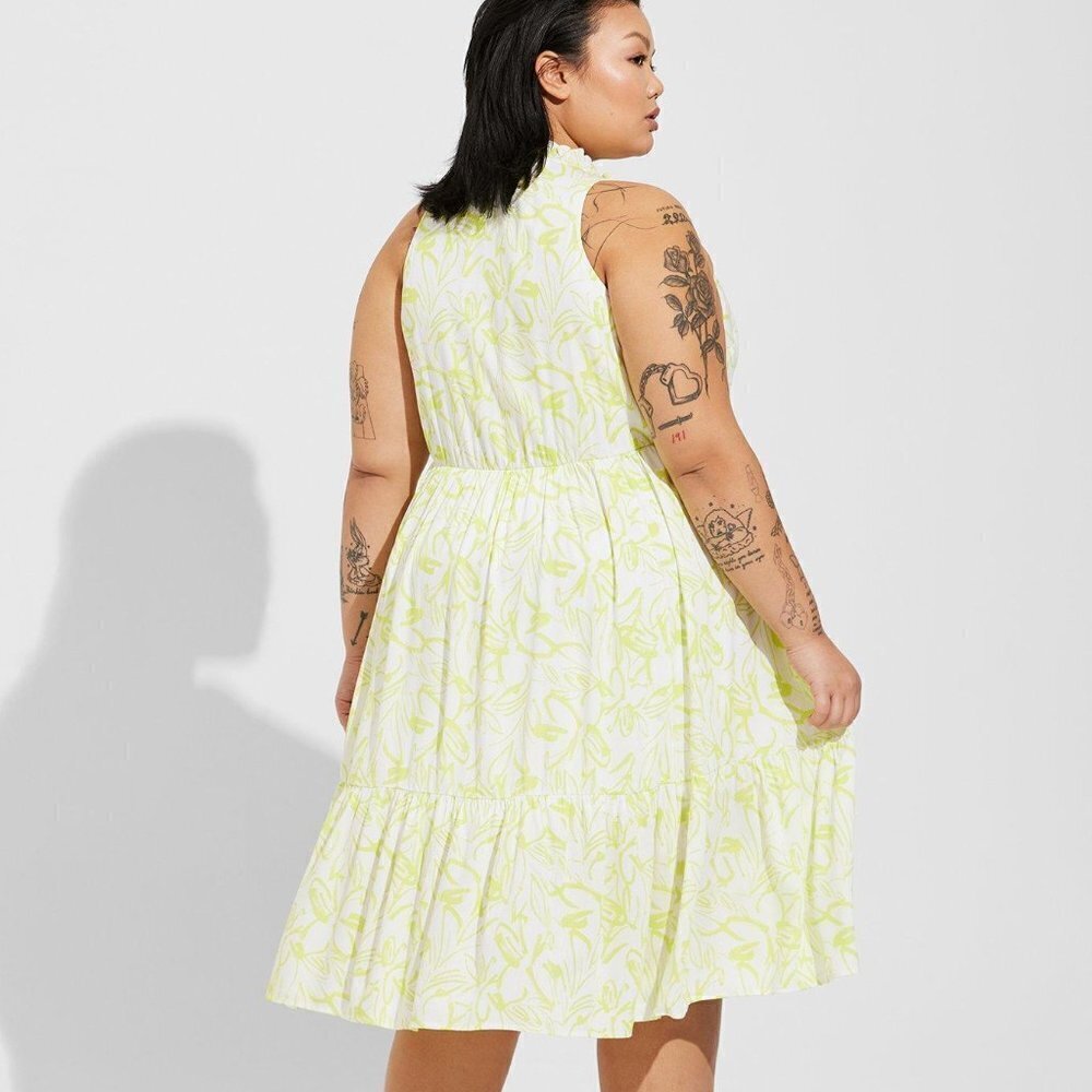 Torrid - Midi Wash Gauze Tiered Dress in Floral Yellow - Picture 11 of 13